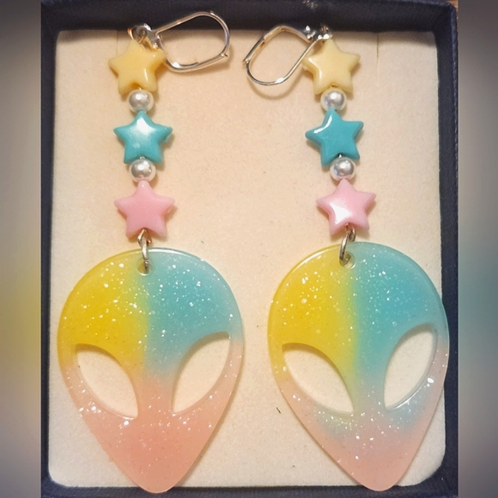 👽Alien⭐️ BIG dangle Earrings, pastel shimmery, kawaii, festival, bohemian, rave